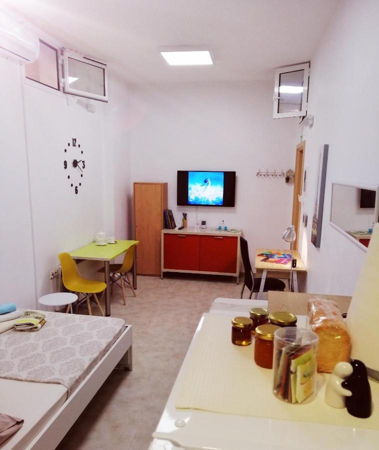 Maridel Underground Apartment Heraklion Exterior foto